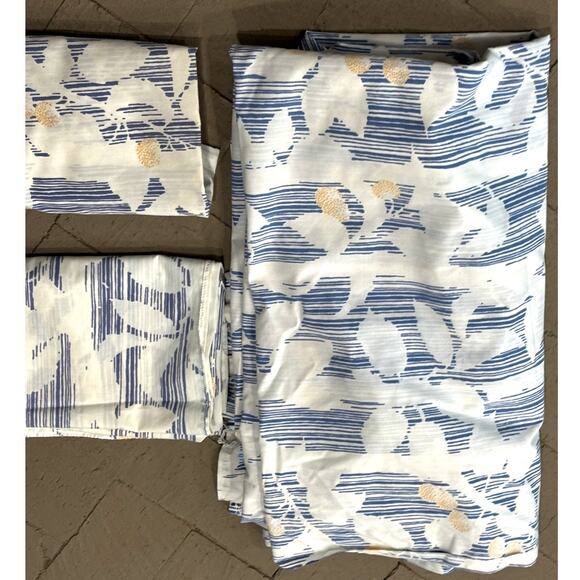 Vintage Wamsutta Pillowcases and Top Sheet Full Size - Picture 1 of 4
